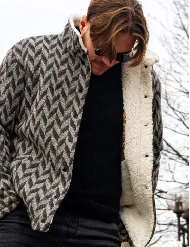 Men's Warm Shearling Jacket with Geometric Pattern