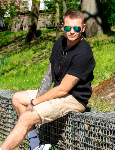 Men's short sleeve summer shirt in Mid-Century style, model Ragnar