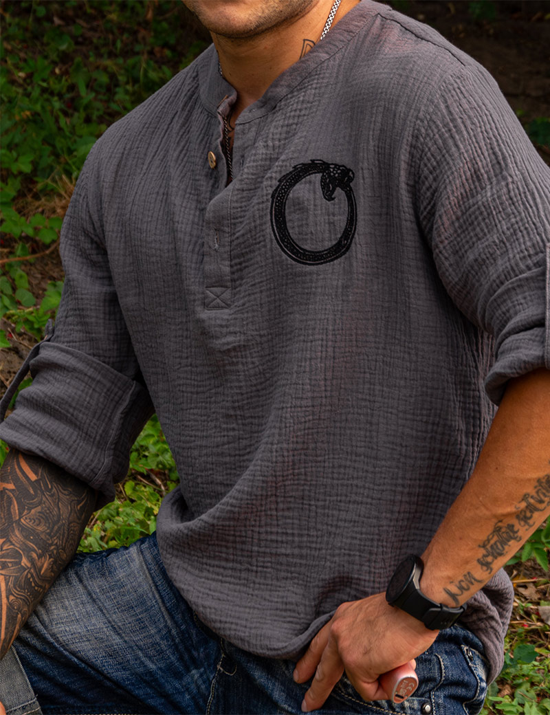 Men's muslin shirt embroidered with the symbol of Ouroboros