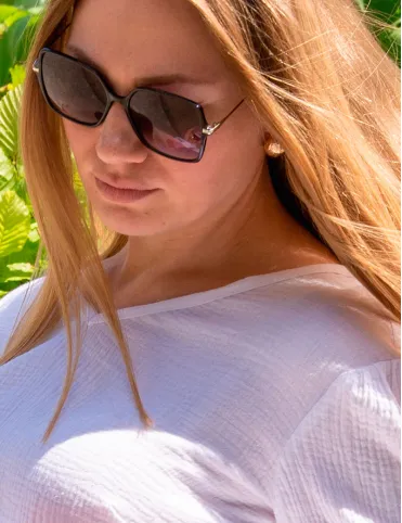 Bluzka z otwartym dołem